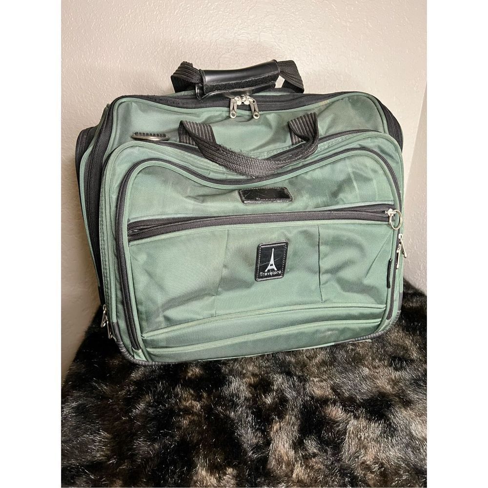 TRAVELPRO CREW 5 GREEN 16" WHEELED CARRY ON TOTE LUGGAGE BAG
